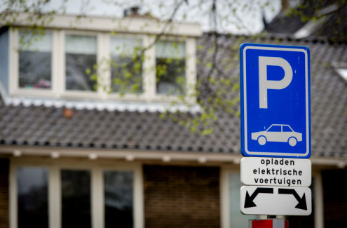 Meer laadpalen in Hollands Kroon Reactie college